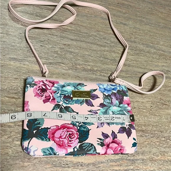 NWOB Betsey Johnson floral convertible wristlet/ crossbody bag - Picture 6 of 15